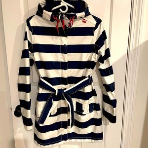 Helly Hansen Women’s Raincoat